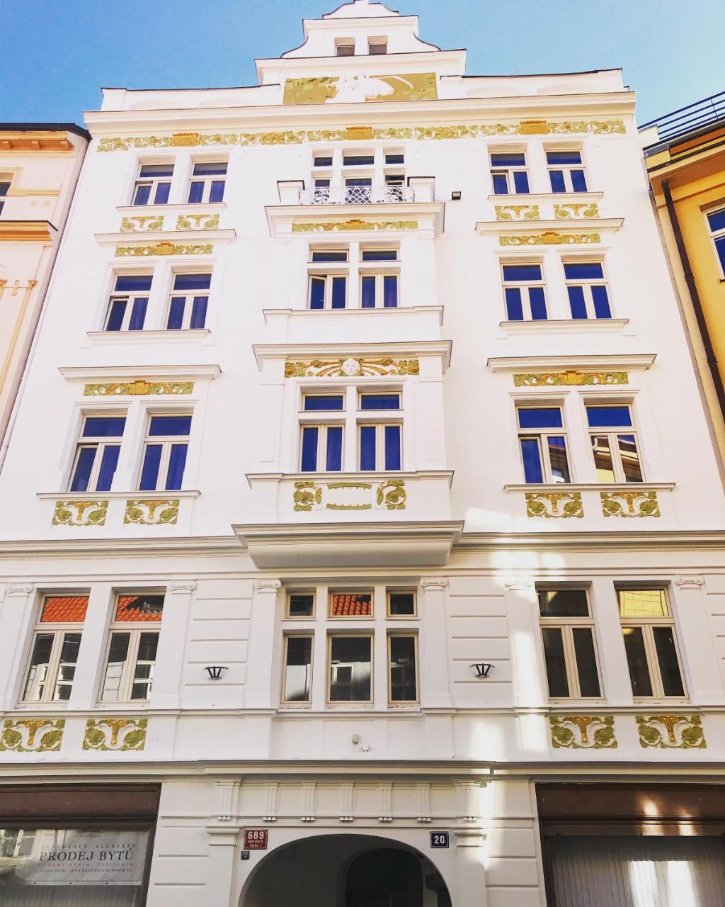 Alabastr Hotel